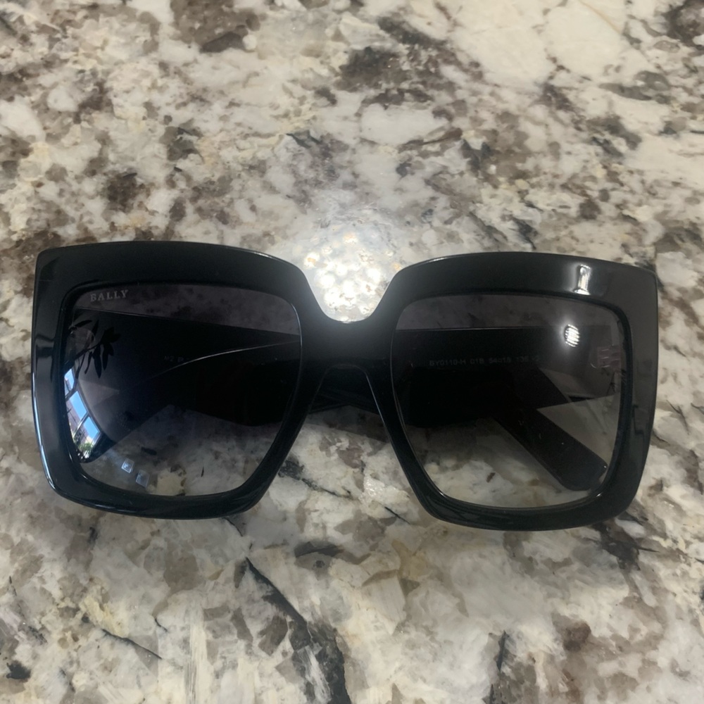 BALLY Oversized Square BB Logo Sunglasses